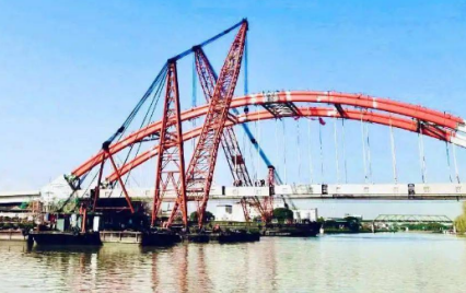 吊索具成功吊起京杭運(yùn)河航道主橋系梁