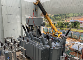 送變電吊裝工程現(xiàn)場